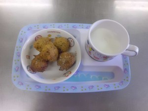 今日の給食　魚の蒲焼き